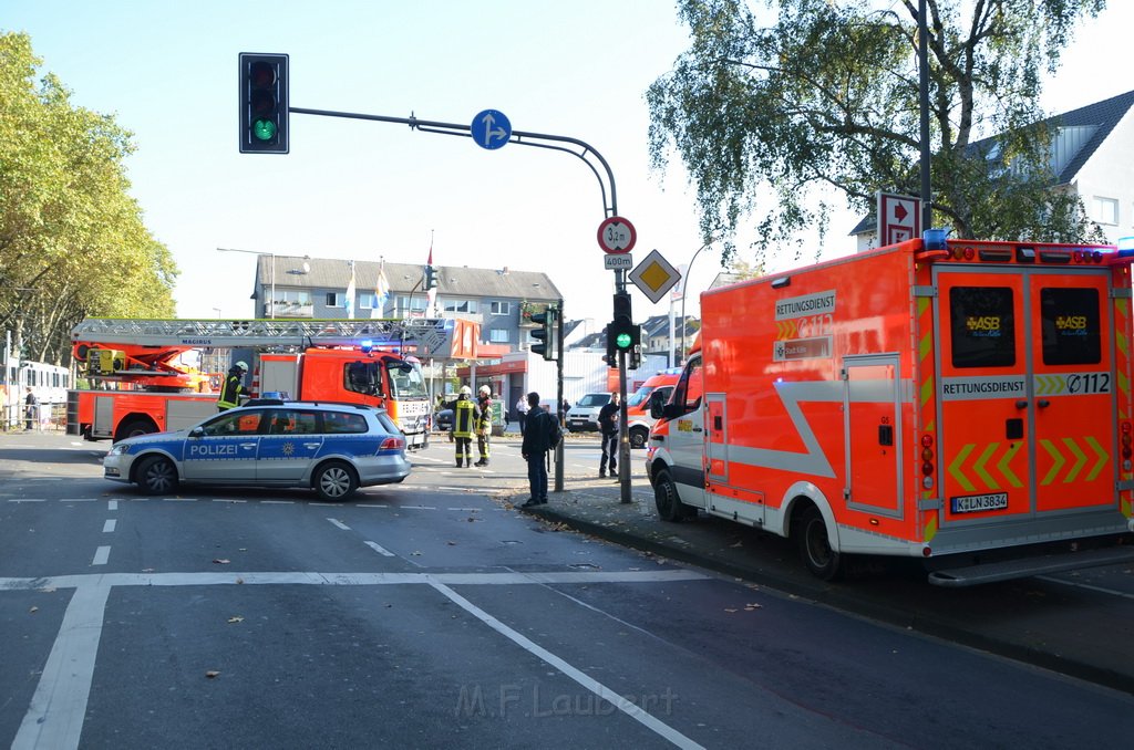 VU Koeln Ehrenfeld Vogelsangerstr Melatenguertel P6036.JPG